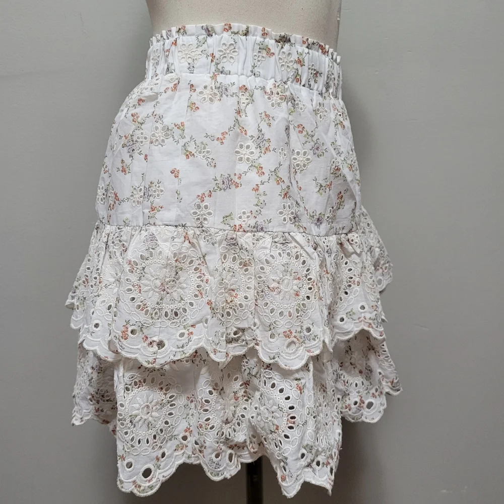 Loft white floral tiered ruffle mini skirt size small - Picture 4 of 9